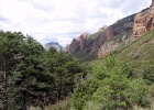 Riglos, achter in het dal   Elly van Zonneveld